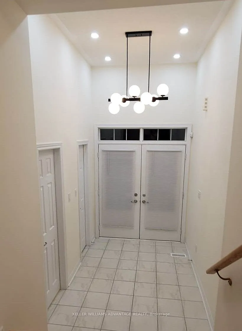 4 bed, $4,000 — Photo 2