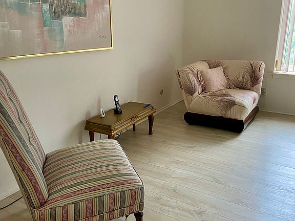 4th image of 120 Lakeview Dr APT 415