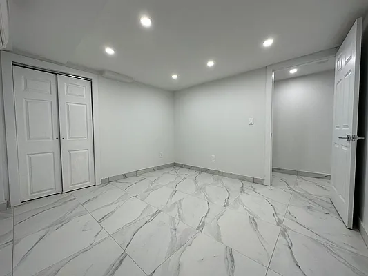 Rented by EXR | media 4