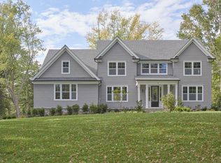 17 Cardinal Rd, Middletown, NJ 07748