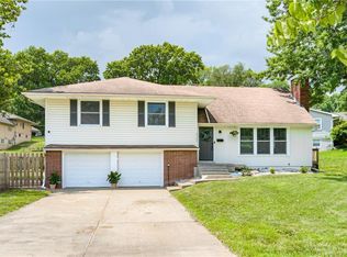 6502 N Main St, Gladstone, MO 64118