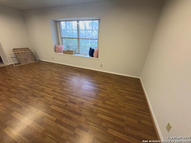 11022 Dreamland Dr — Photo 10
