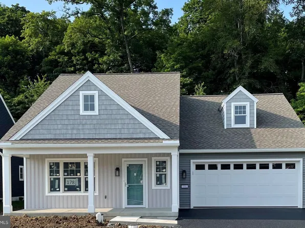 1041 Stanford Dr #178, Lebanon, PA 17042