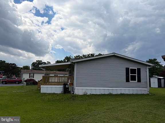 4th image of 2 Tamarac Trl