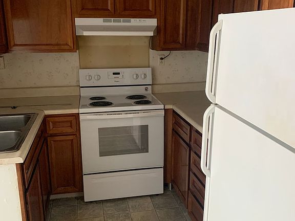 2nd image of 707 Saint Clair Ave APT 3