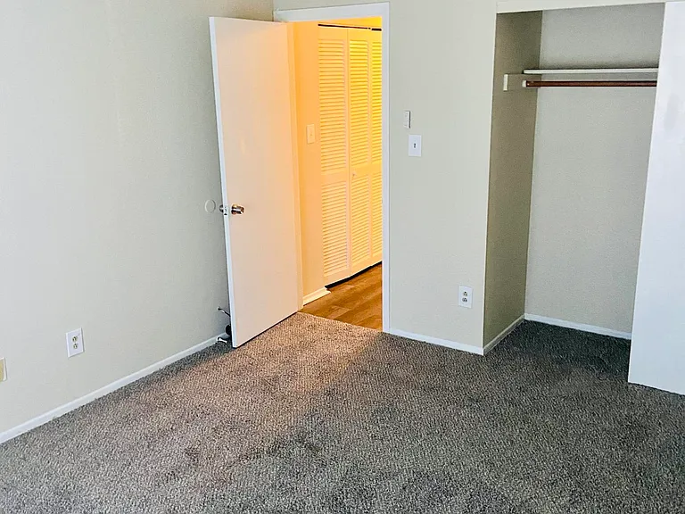 129 Village Cir — Photo 11