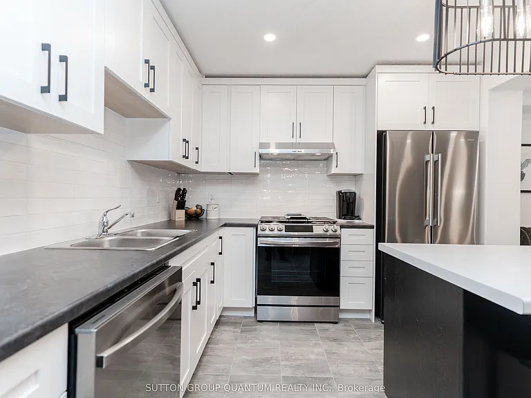 114 Mullin St — Photo 4