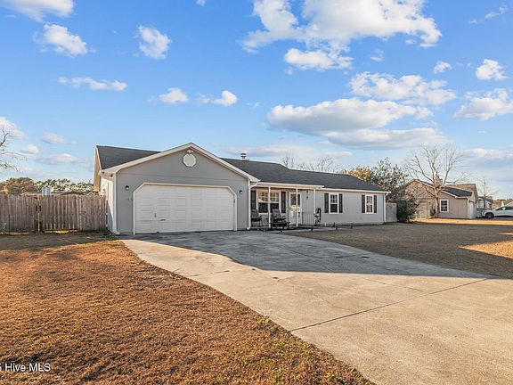 3rd image of 104 Foxlair Drive