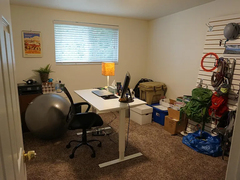 1383 E McCormick Way — Photo 3
