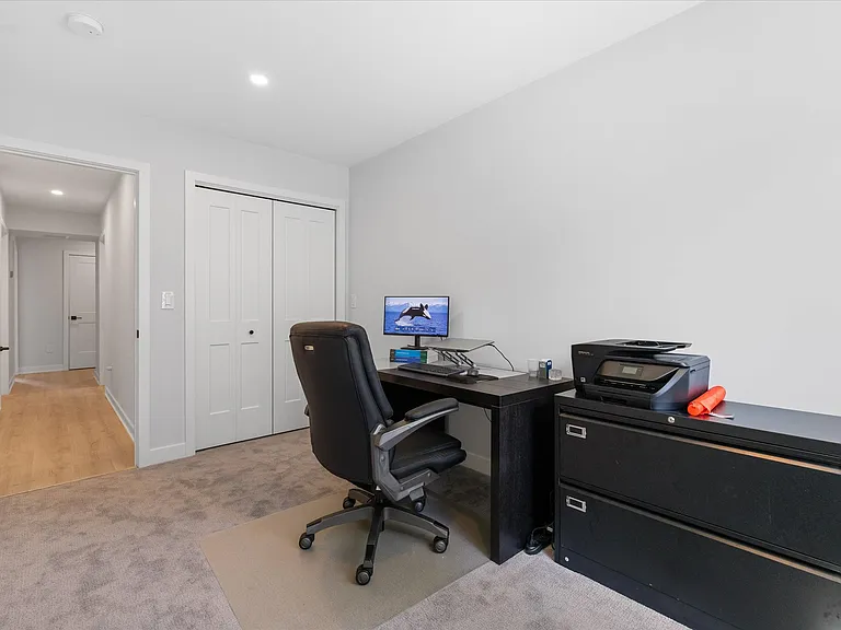 19 Willis St — Photo 20