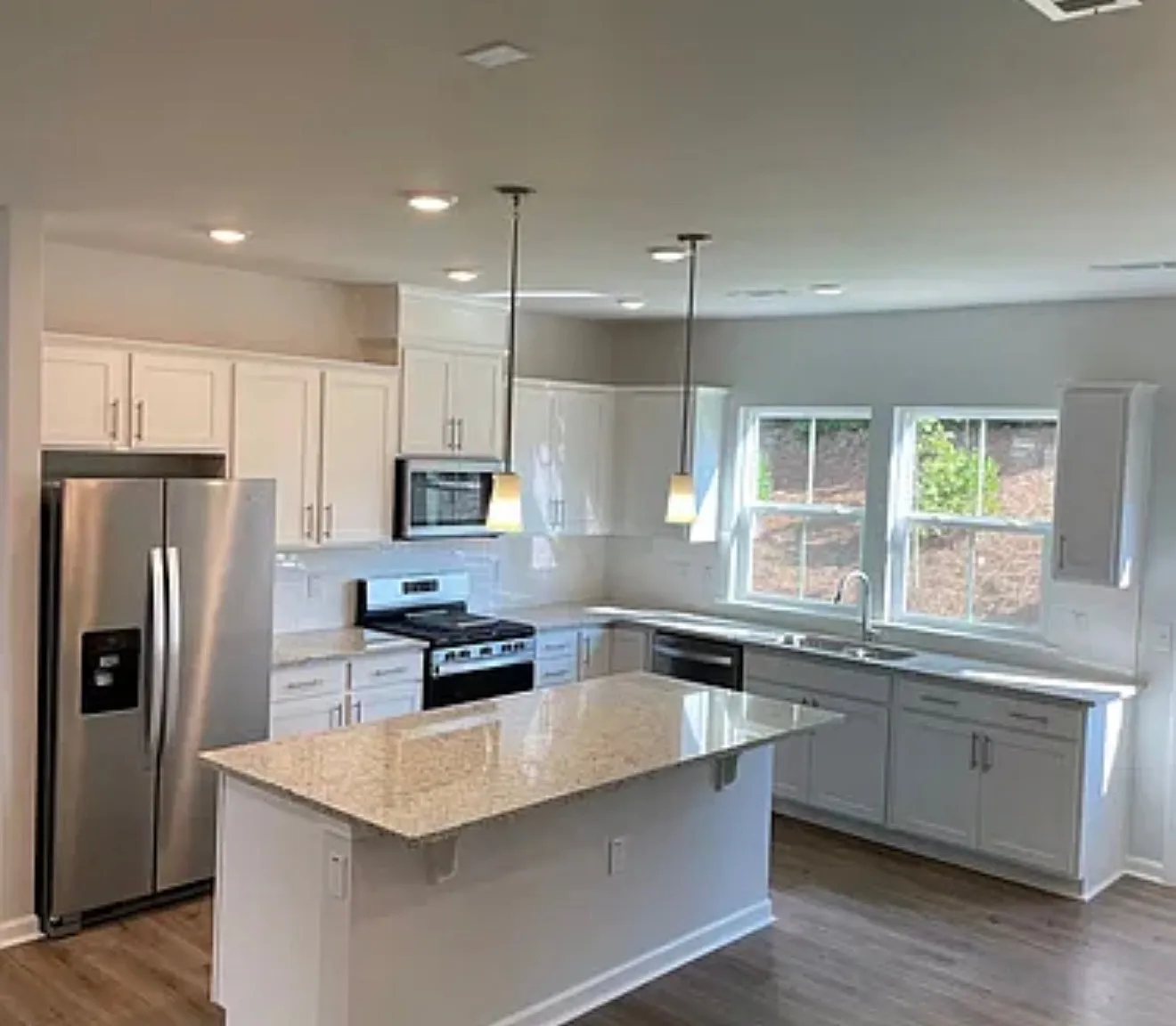 3 bed, 2.5 bath, 1743 sqft, $1,900 — Photo 3