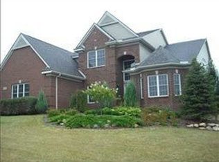 10431 Gray Knoll Trl, Saline, MI 48176