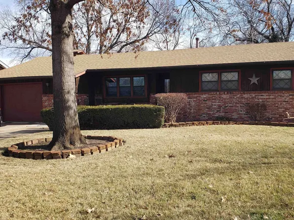 230 N Abilene Ave, Valley Center, KS 67147