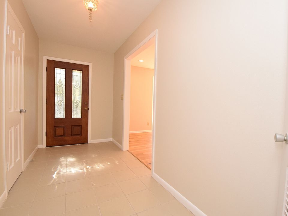 1st image of 4006 Sierra Dr