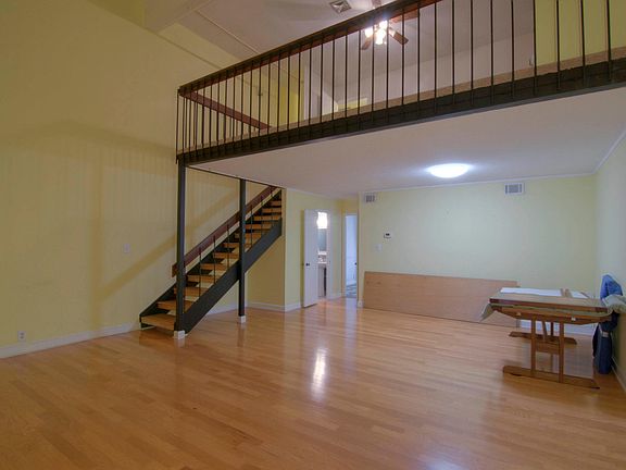 4th image of 417 Dublin Dr #228