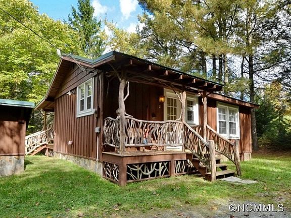 2nd image of 41 Jacks Mountain Ln