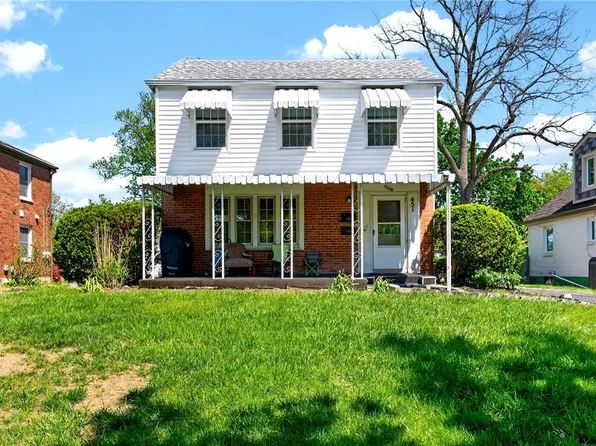 451 Orchard Dr, Oakwood, OH 45419