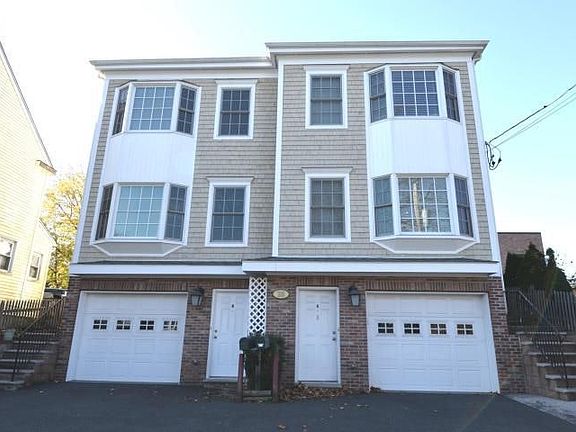 26 Edgewood Avenue, Unit A