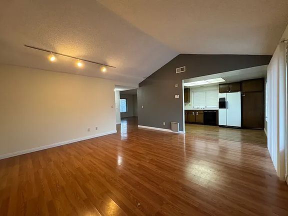 3rd image of 1333 E Florida Ave #1333