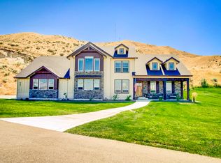 985 Walker Trl, Emmett, ID 83617
