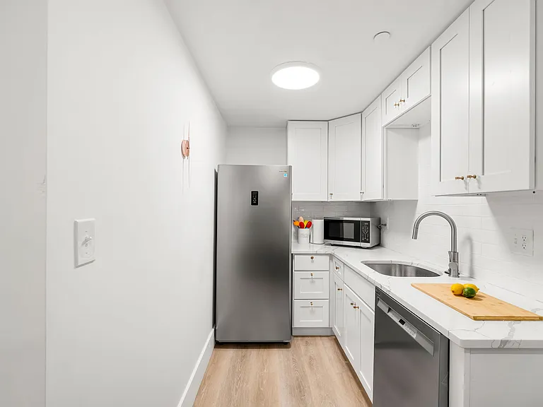 18 Benedict St #10 — Photo 15