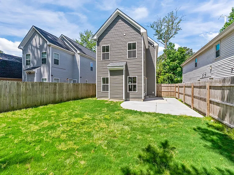 104 S Palm Ave — Photo 10