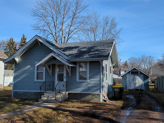 2nd image of 521 Ann St SE