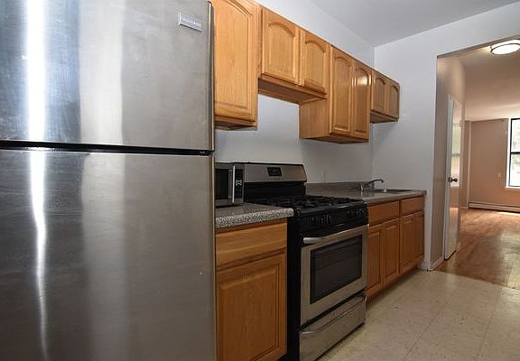 2nd image of 303 W 111th St APT 1C