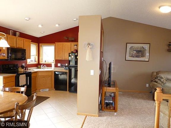 3rd image of 368 Paquin Dr