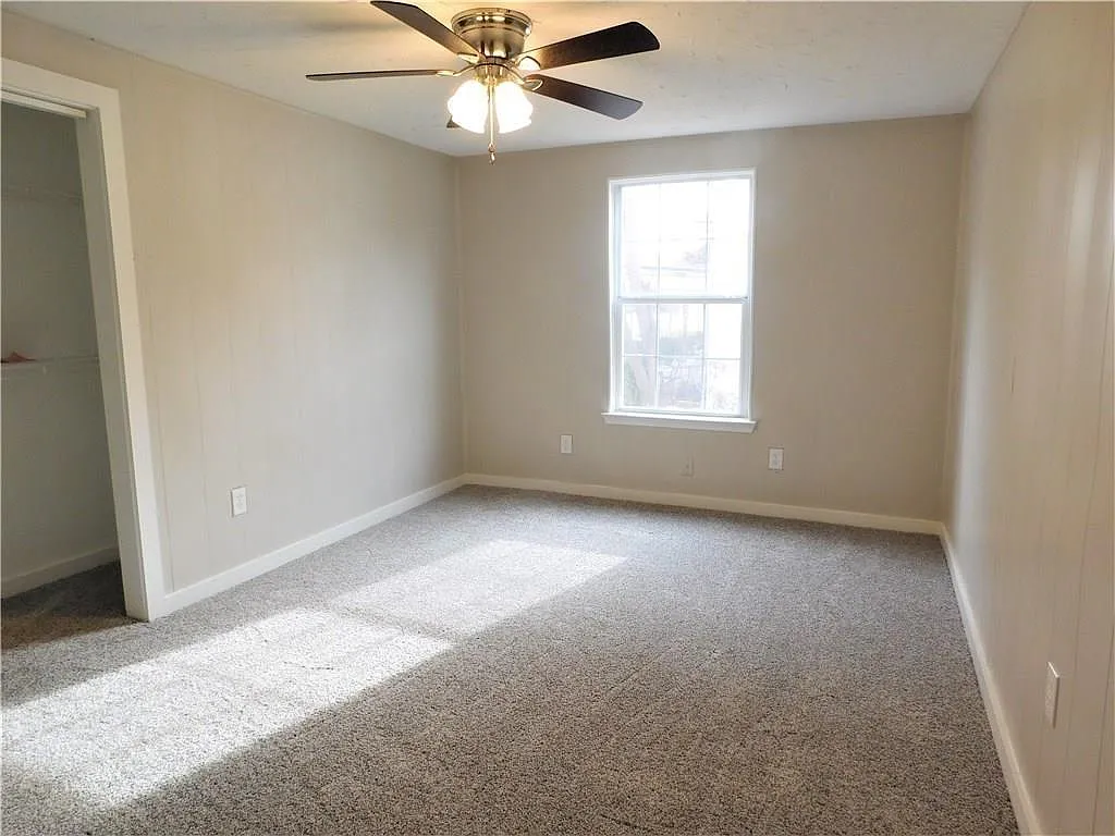 3 bed, 1384 sqft, $2,250 — Photo 4