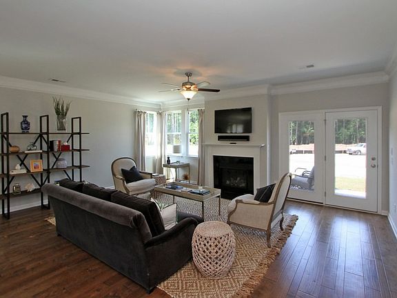 2nd image of 140 Limehouse Drive