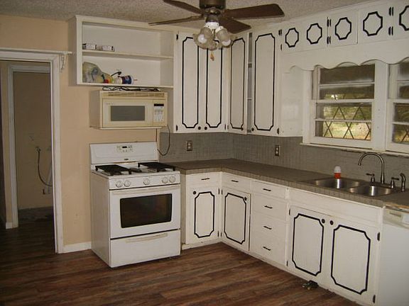 4th image of 606 W Larkspur St