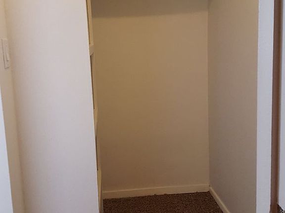 5th image of 195 Circle Dr APT B