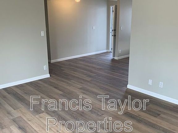 4th image of 909 Daisy St