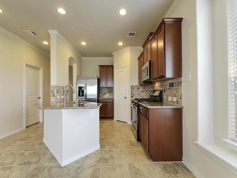 2617 Creeping Vine Ct — Photo 11