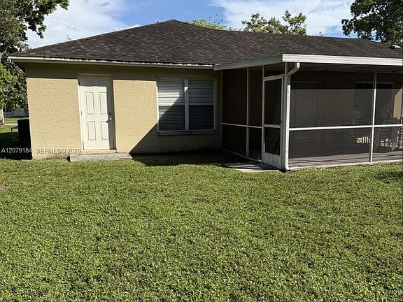 3rd image of 3161 Orange Grove Trl