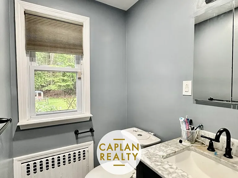 88 Curtis Dr — Photo 14