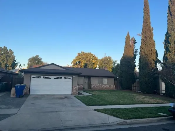 2573 S Jackson Avenue, Fresno, CA 93725