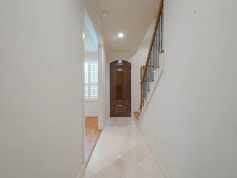 1804 Haddon St — Photo 6
