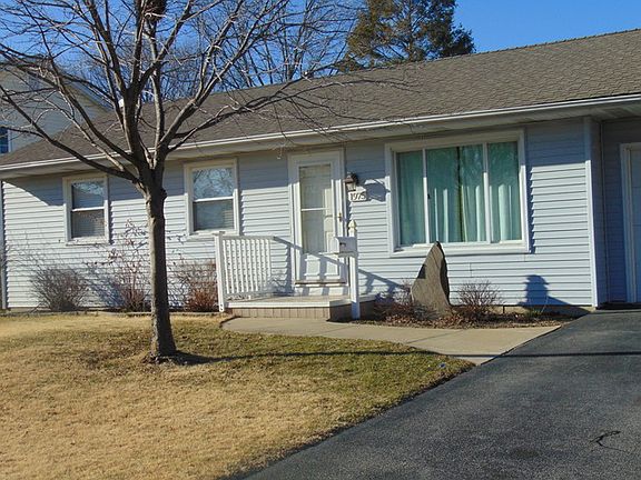 2nd image of 1975 Heather Dr