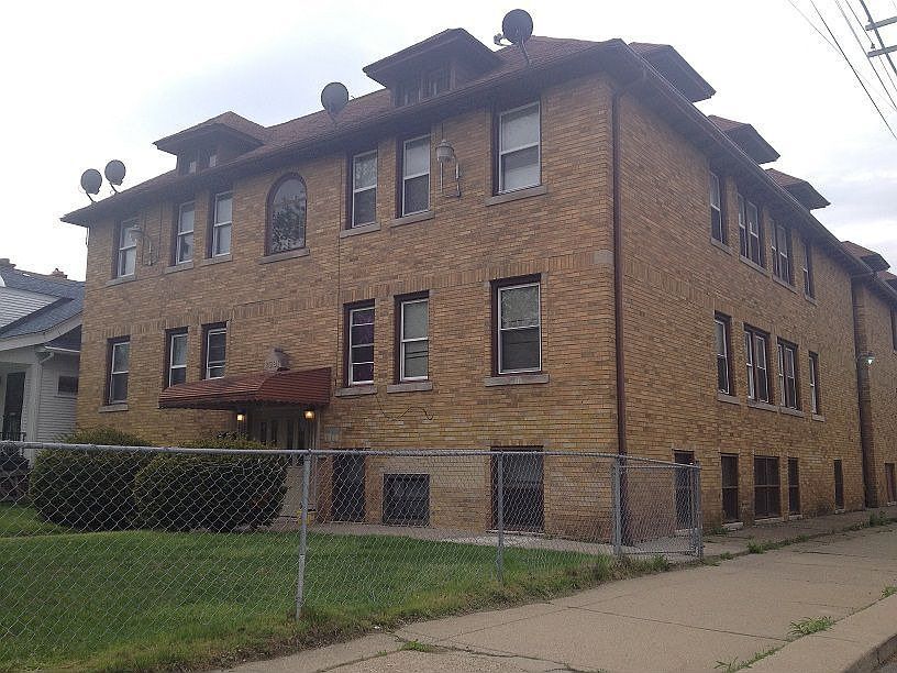 1st image of 2681 Lakewood St APT 1