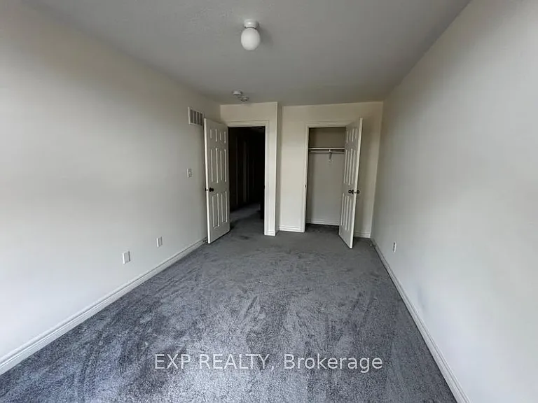647 Krawchuk Cres — Photo 9