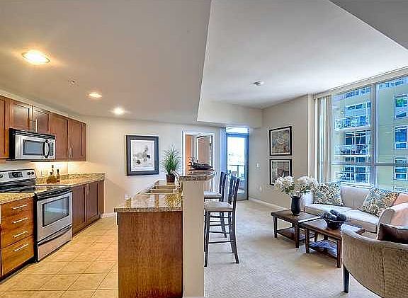 3rd image of 253 10th Avenue # Fl 3rd