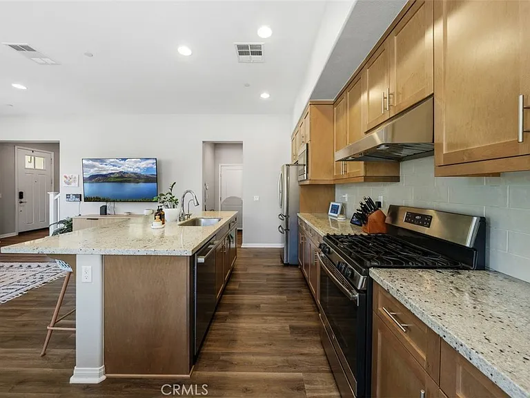 102 Sencillo Pl — Photo 12