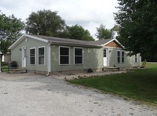 210 Fairview Dr, Lagrange, IN