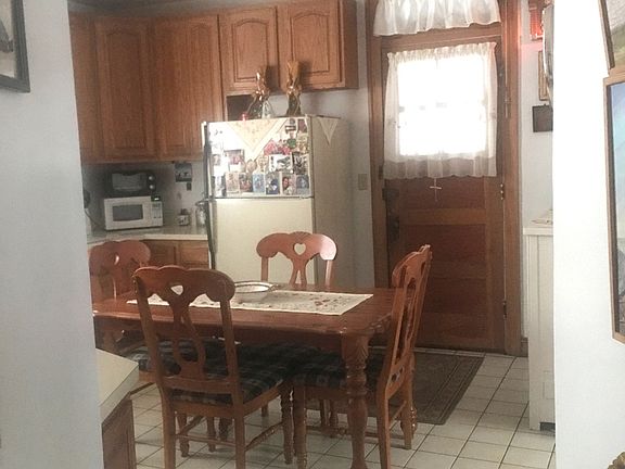 3rd image of 5627 N Artesian Ave