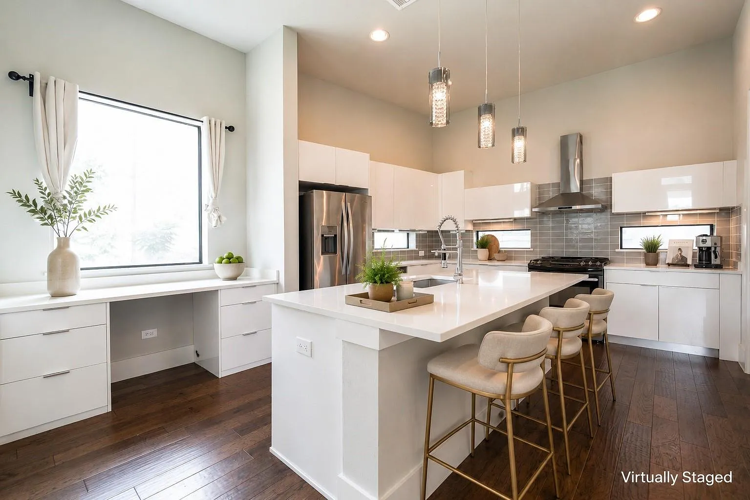 3 bed, 3.5 bath, 2217 sqft, $3,100 — Photo 4