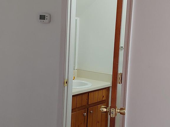 3rd image of 2046 Elmhurst Ln
