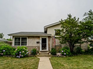 431 W Army Trail Blvd, Addison, IL 60101