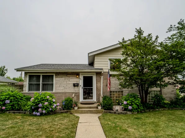 431 W Army Trail Blvd, Addison, IL 60101